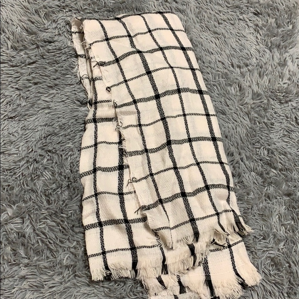SHEIN geometric scarf